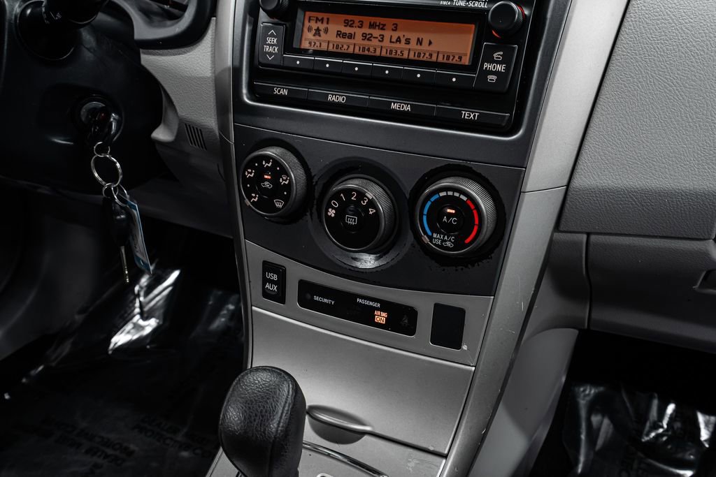 Used 2012 Toyota Corolla LE image 15