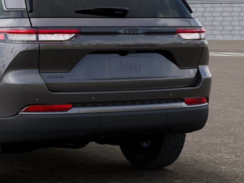 New 2026 Jeep Grand Cherokee Altitude AWD/4WD image 14