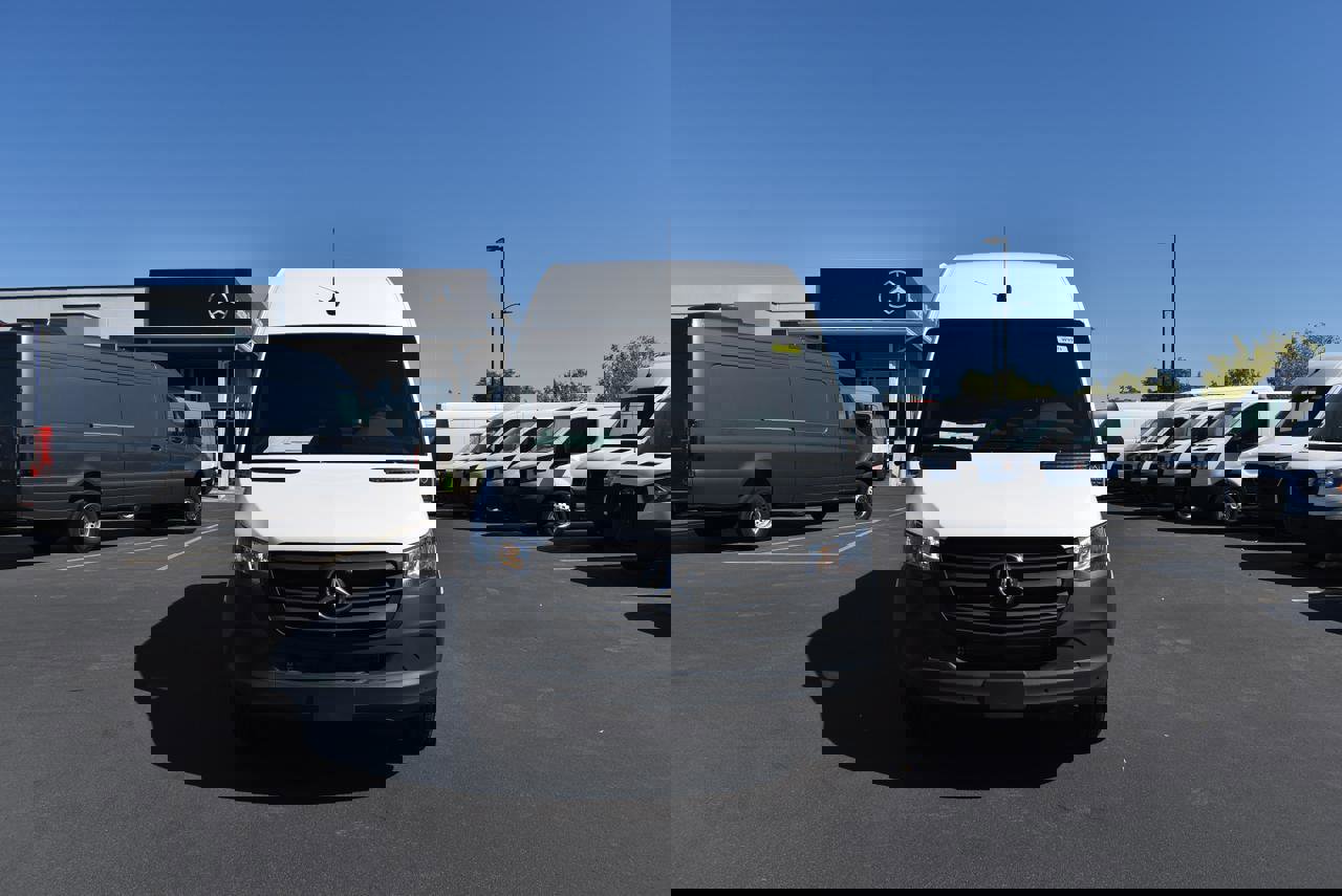 New 2025 Mercedes-Benz Sprinter 2500 image 2