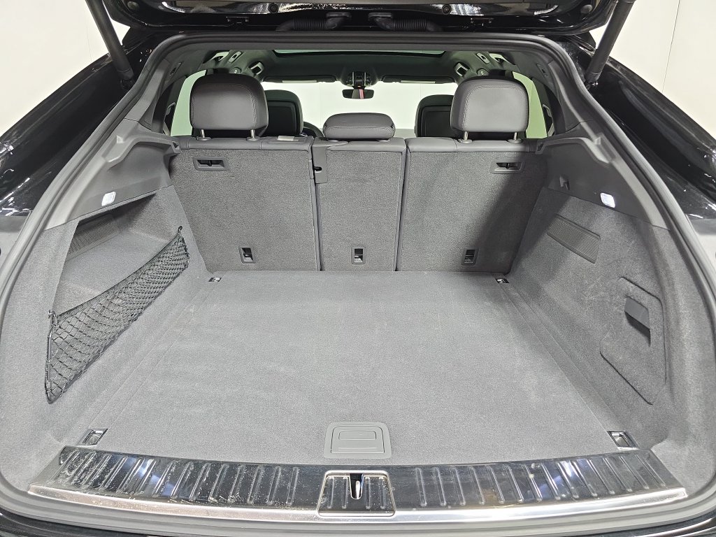 Certified 2023 Porsche Cayenne S AWD/4WD image 25