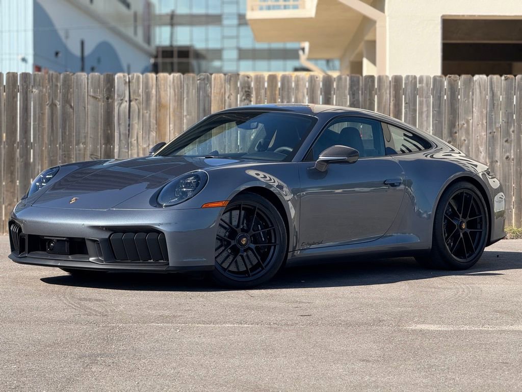 Certified 2025 Porsche 911 Carrera GTS image 9