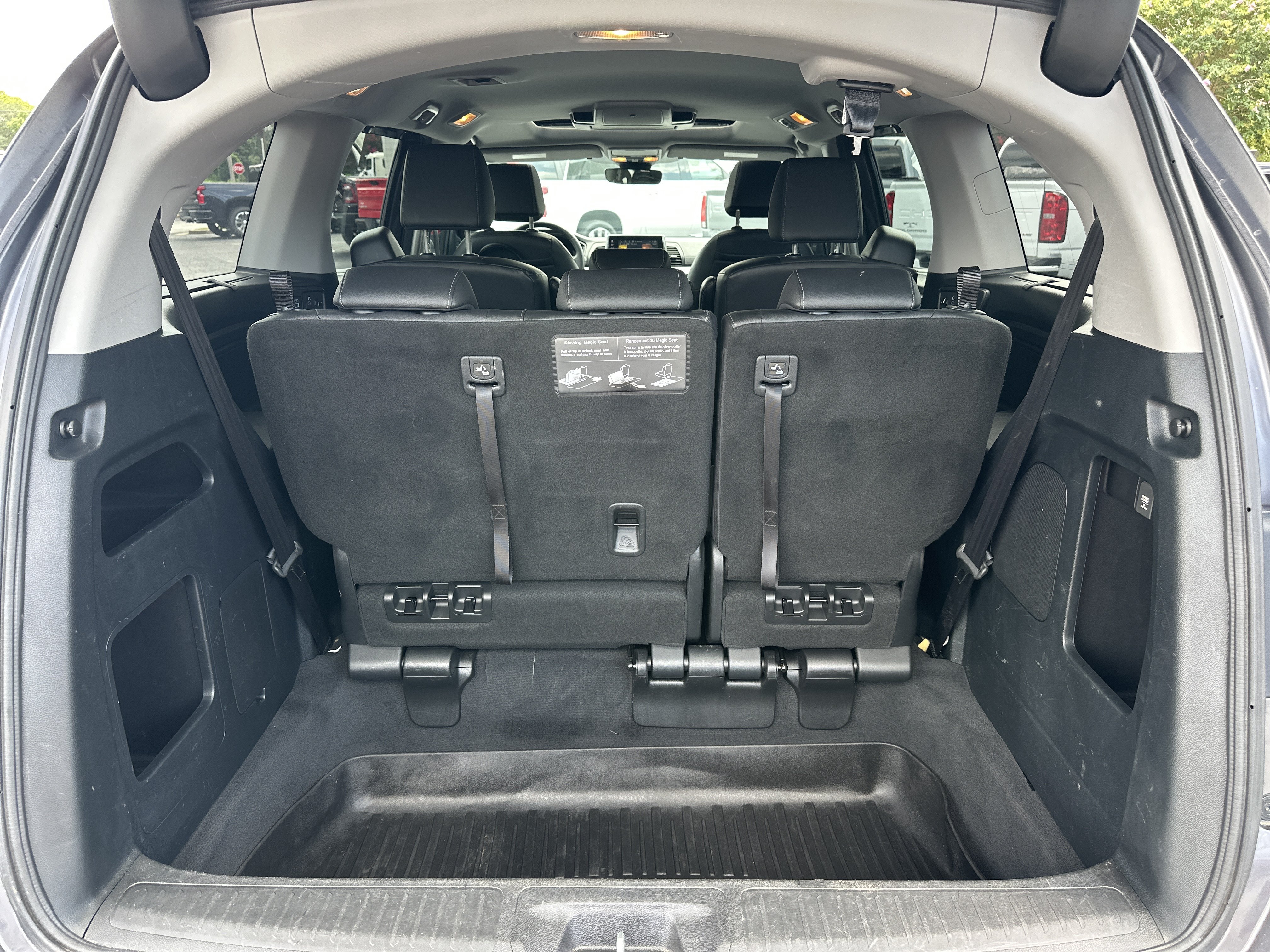 Used 2023 Honda Odyssey Touring image 18