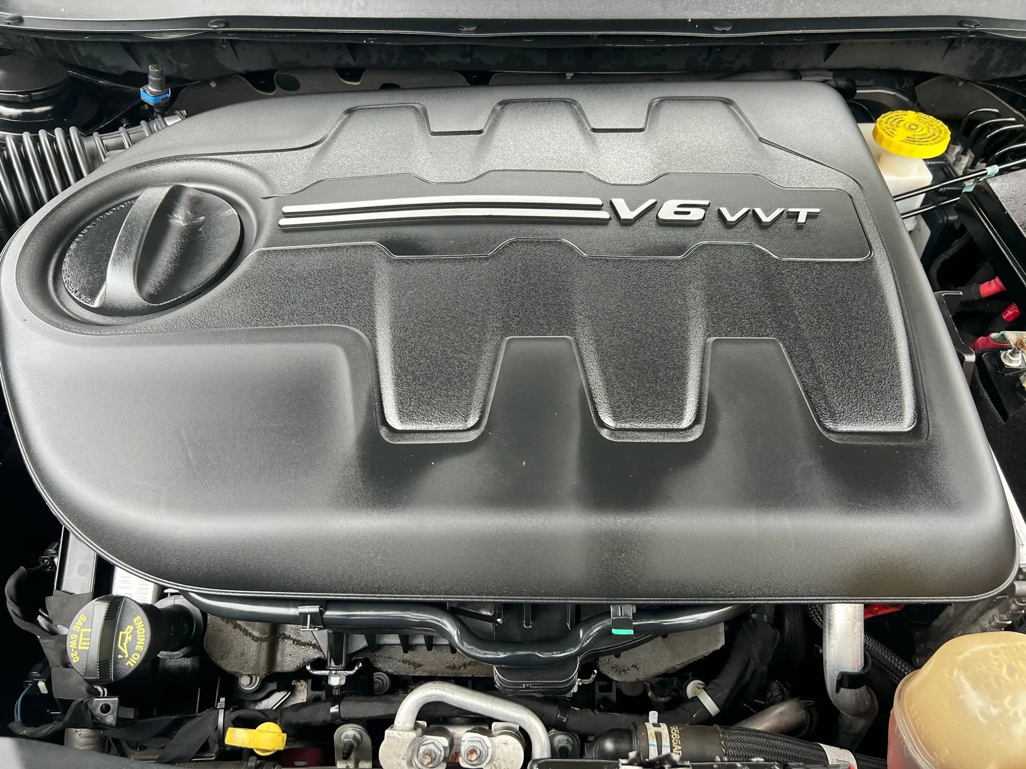 Used 2019 Jeep Cherokee Limited w/ Luxury Group AWD/4WD image 34