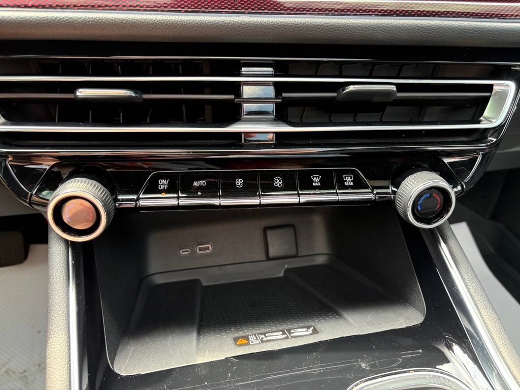 Used 2025 Chevrolet Traverse RS w/ LPO, Floor Liner Package FWD image 24