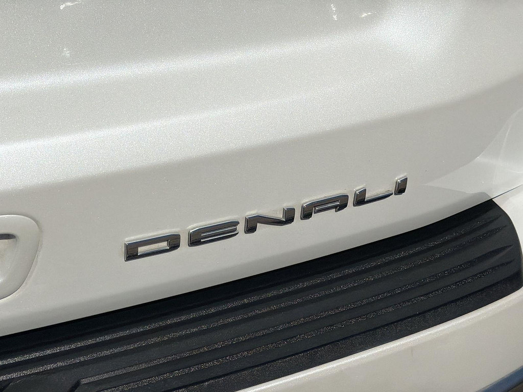 Used 2024 GMC Yukon Denali w/ Advanced Technology Package AWD/4WD image 30