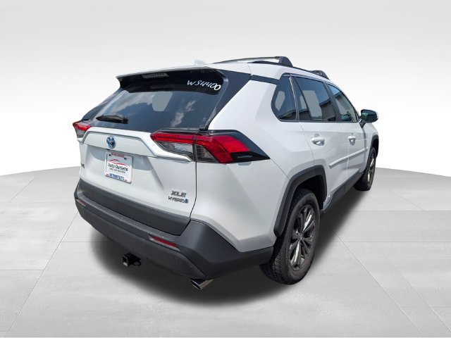Used 2023 Toyota RAV4 XLE Premium AWD/4WD image 7