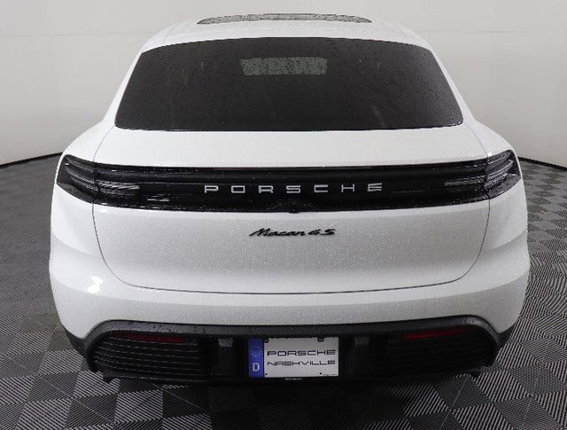 Used 2025 Porsche Macan 4S Electric image 11
