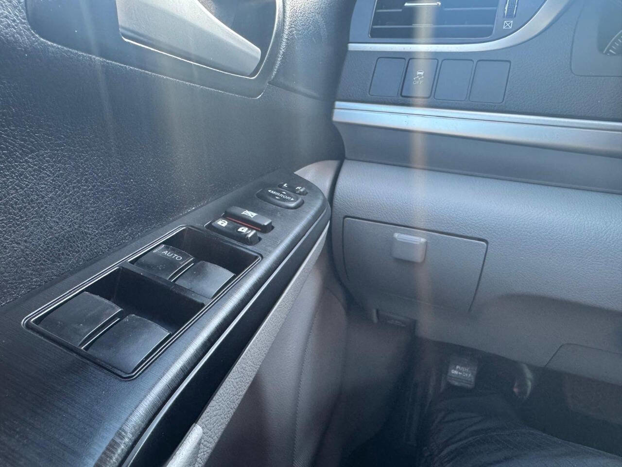 Used 2014 Toyota Camry LE FWD image 28