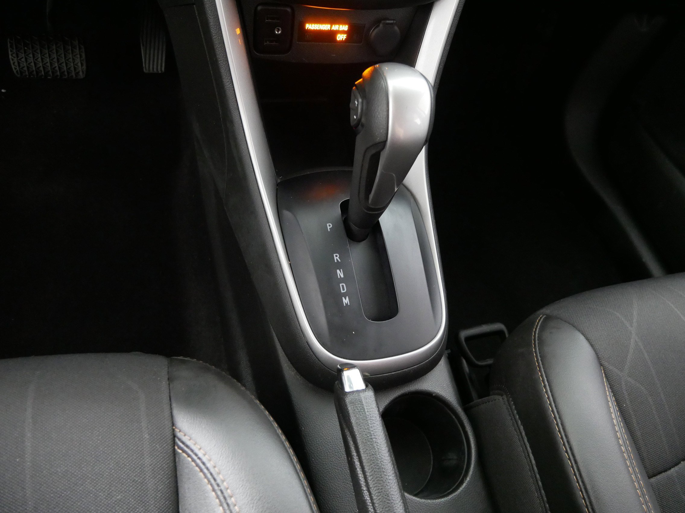 Used 2022 Chevrolet Trax LT w/ LT Convenience Package image 24