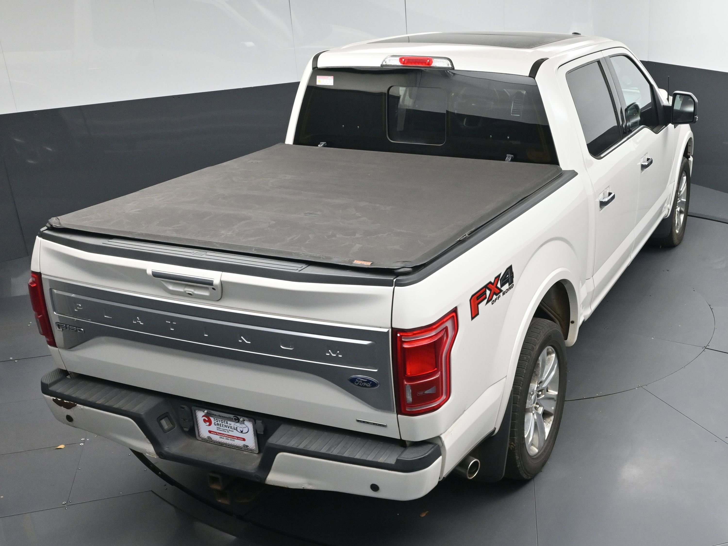Used 2015 Ford F150 Platinum w/ Equipment Group 701A Luxury image 45