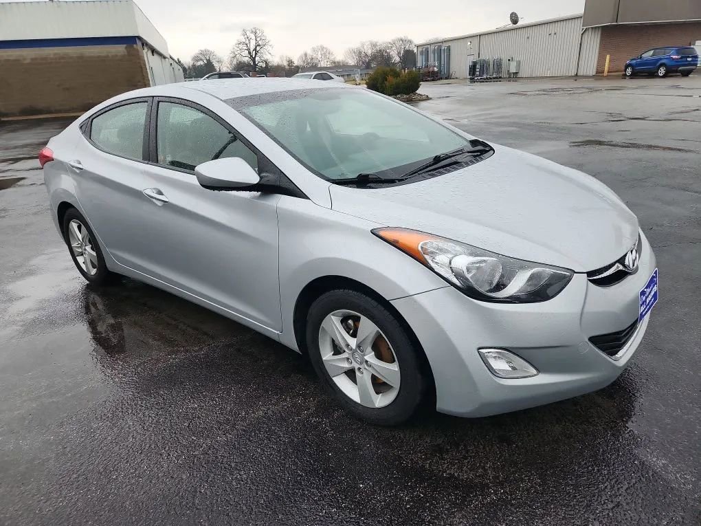 Used 2012 Hyundai Elantra GLS w/ Preferred Pkg 3 image 4