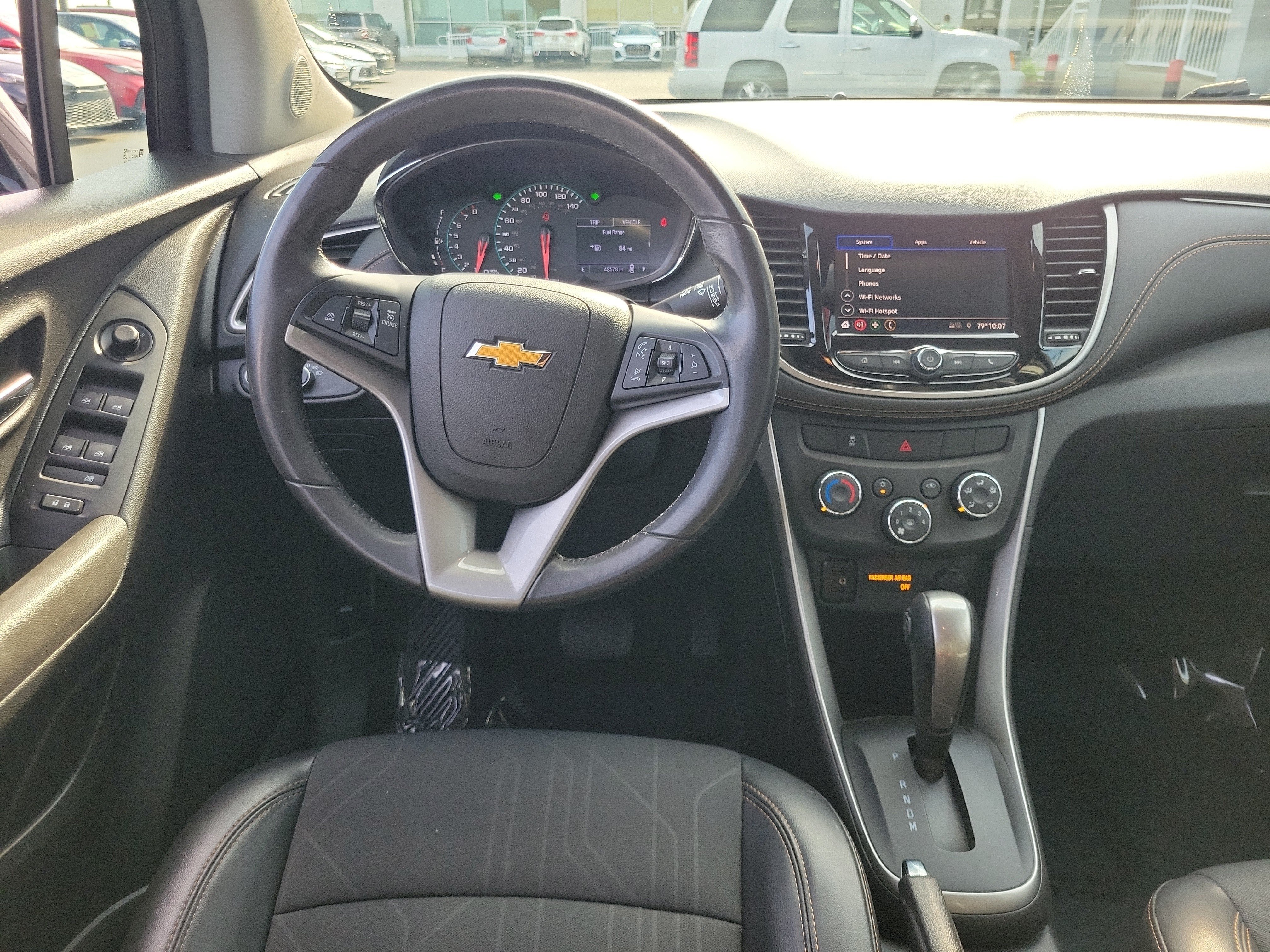 Used 2020 Chevrolet Trax LT w/ LT Convenience Package FWD image 10