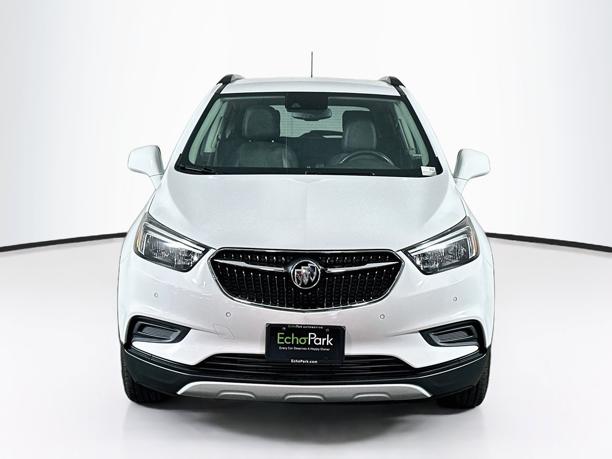 Used 2022 Buick Encore Preferred w/ Safety Package II AWD/4WD image 2