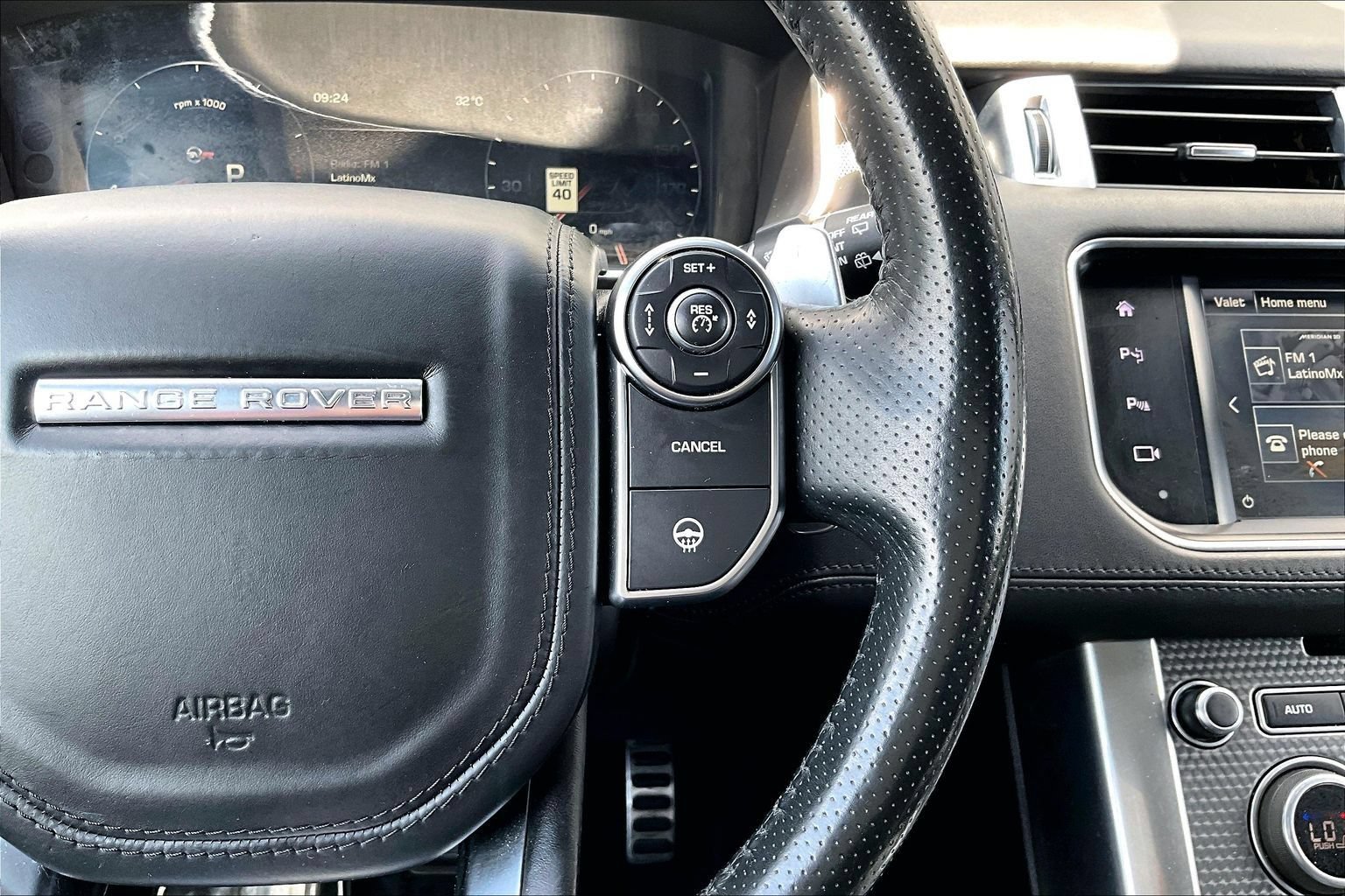 Used 2016 Land Rover Range Rover Sport Supercharged AWD/4WD image 18