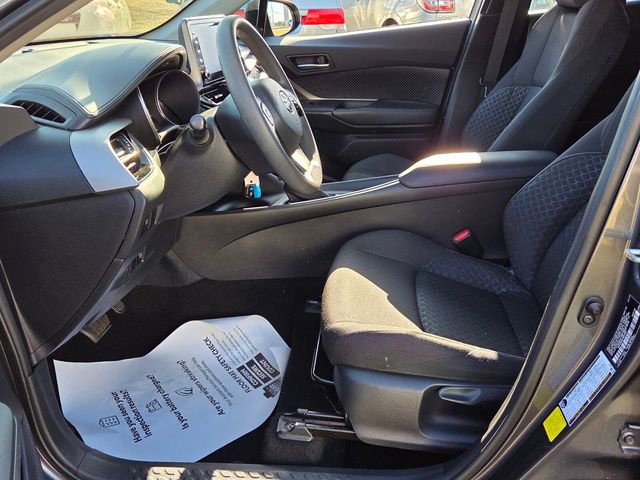 Used 2021 Toyota C-HR LE FWD image 5