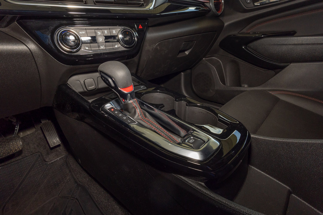 Used 2025 Chevrolet Trax RS w/ Sunroof Package image 14