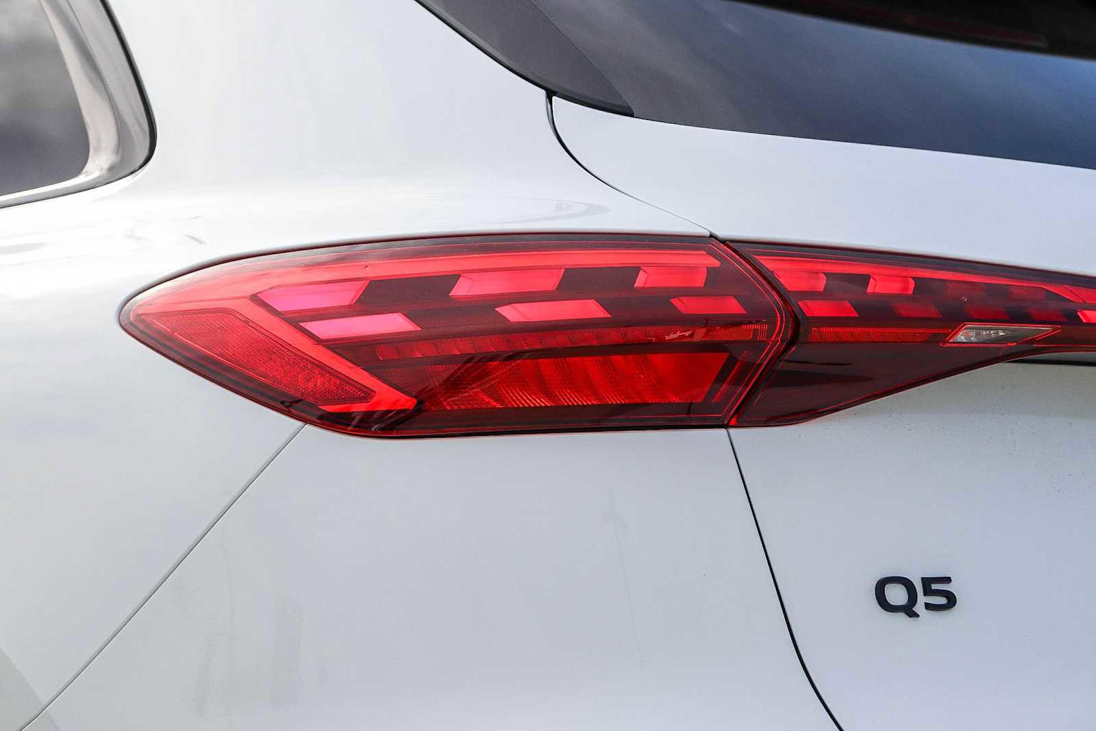 Used 2025 Audi Q5 Premium Plus w/ Premium Plus image 12