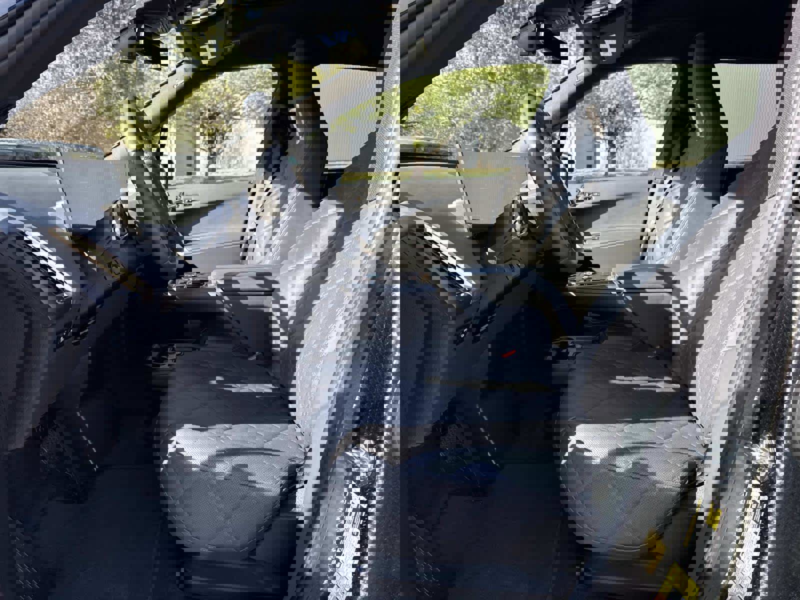 Certified 2023 BMW iX M60 w/ Executive Package image 14