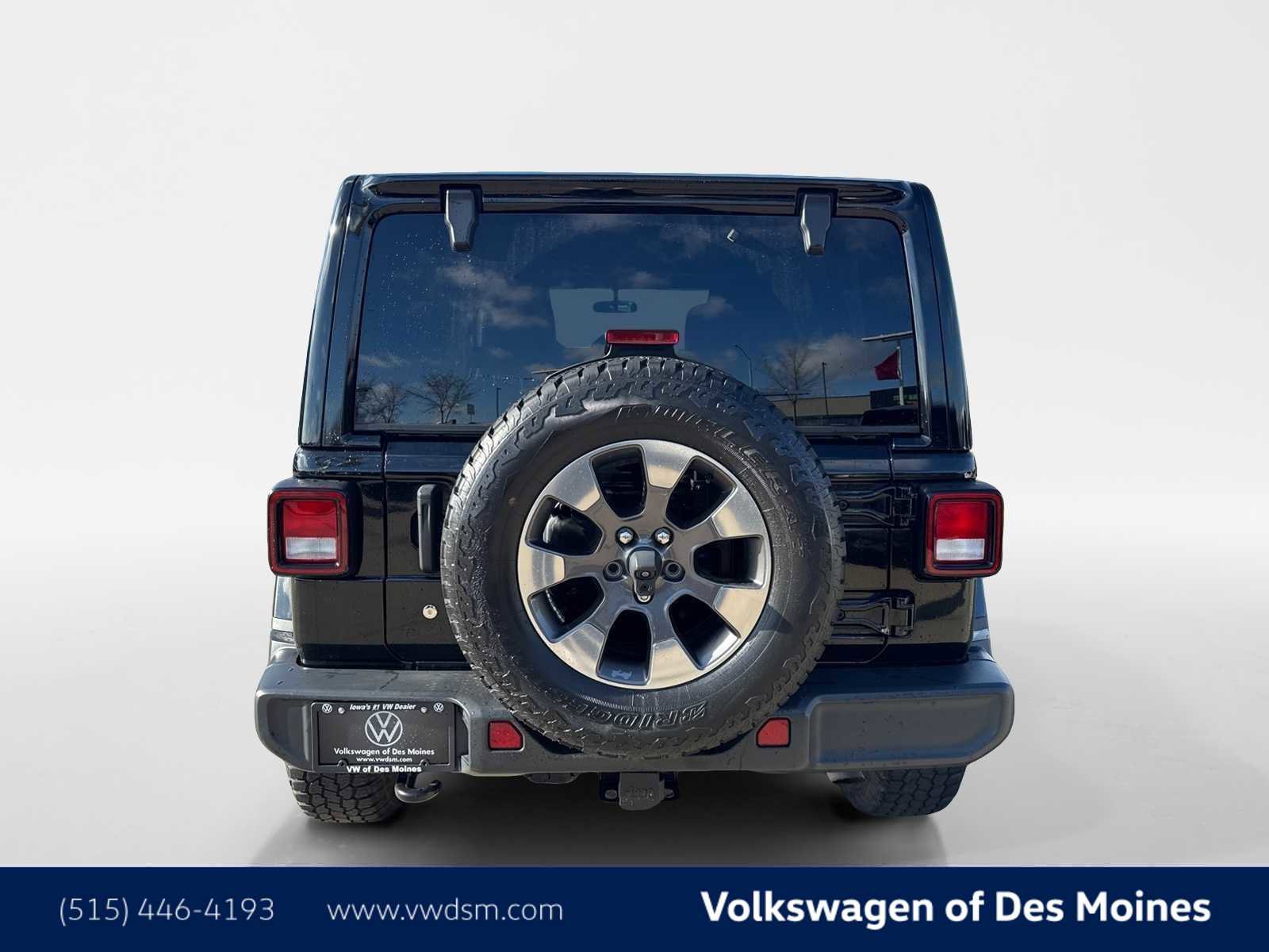 Used 2018 Jeep Wrangler Unlimited Sahara AWD/4WD image 6