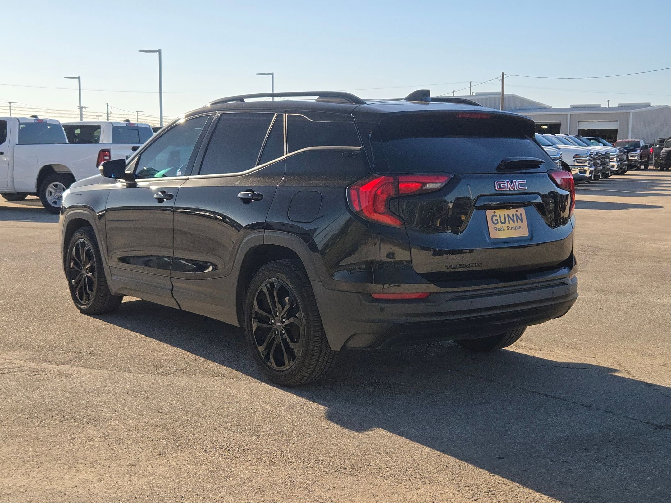 Used 2020 GMC Terrain SLE w/ Driver Convenience Package image 5