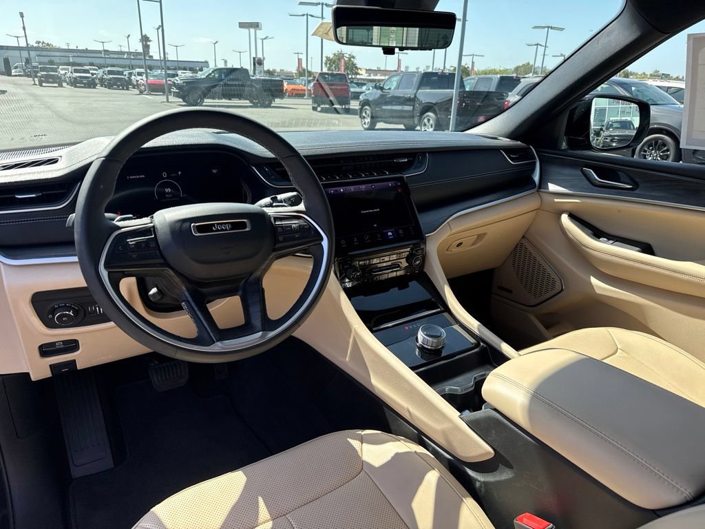 Certified 2024 Jeep Grand Cherokee Limited w/ Luxury Tech Group II RWD image 20