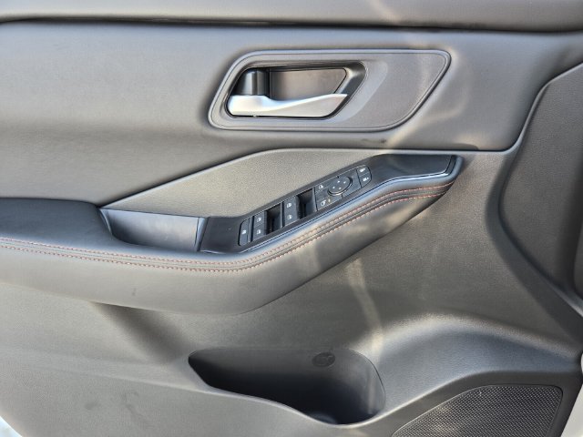 New 2026 Nissan Rogue SV AWD/4WD image 21
