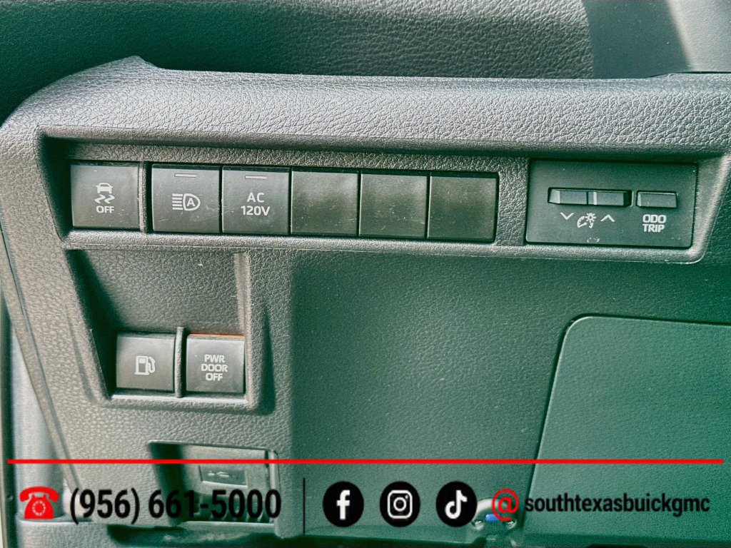 Used 2025 Toyota Sienna Limited AWD/4WD image 21