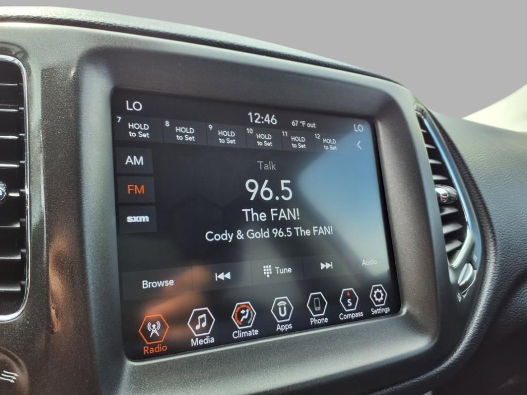 Used 2020 Jeep Compass Trailhawk image 5