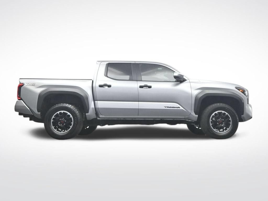 Used 2025 Toyota Tacoma TRD Off-Road AWD/4WD image 40