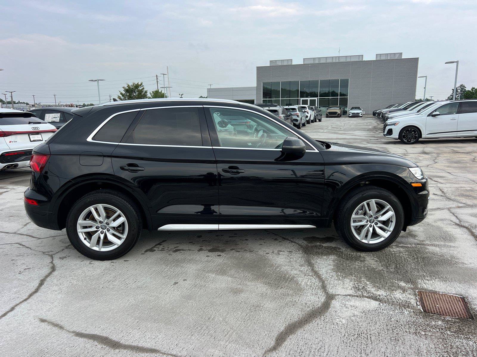 Used 2020 Audi Q5 2.0T Premium AWD/4WD image 4