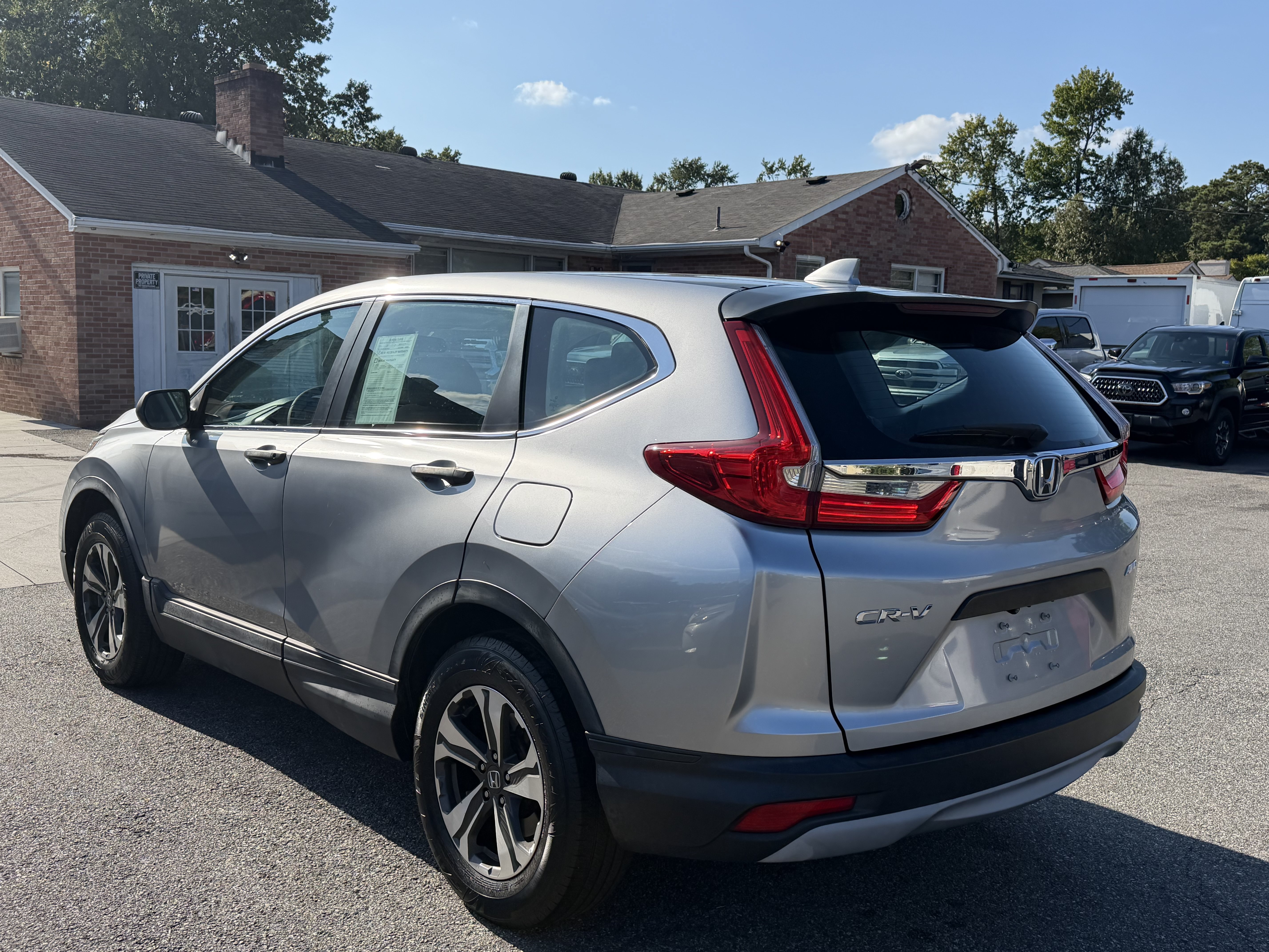 Used 2018 Honda CR-V LX image 8