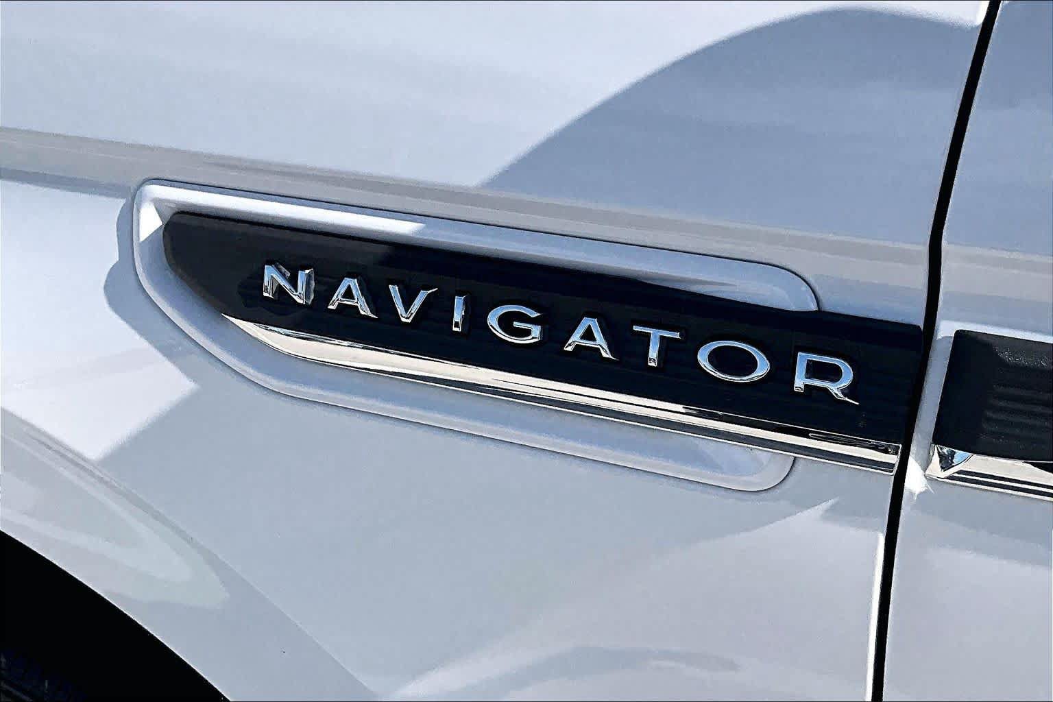 Used 2023 Lincoln Navigator Reserve RWD image 9