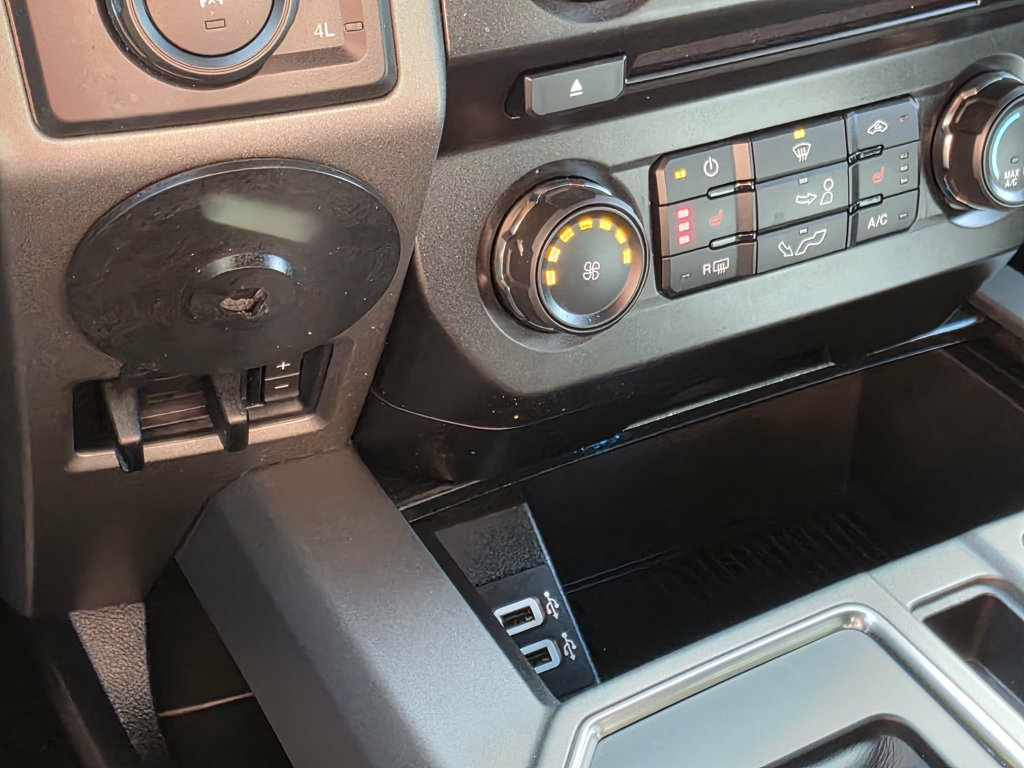 Used 2018 Ford F150 Raptor w/ Equipment Group 801A Mid image 27