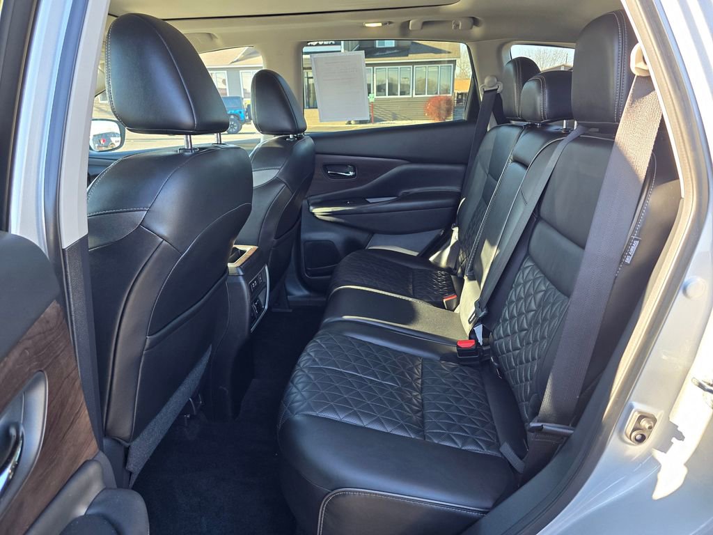 Used 2019 Nissan Murano Platinum w/ Cargo Package image 16
