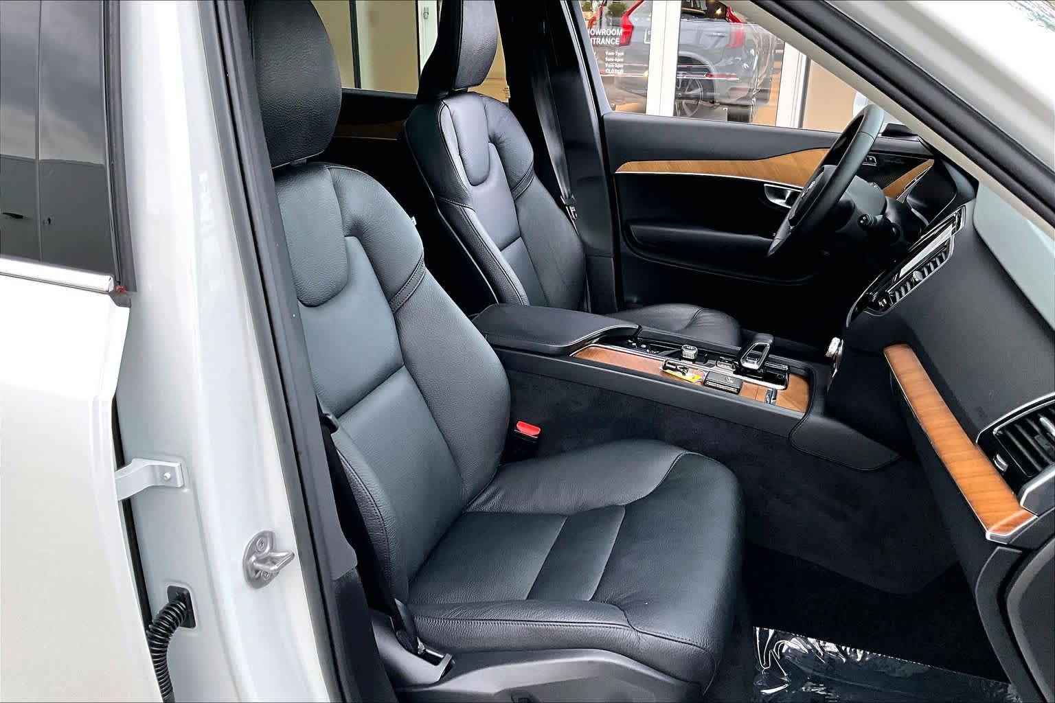 Certified 2023 Volvo XC90 B6 Plus w/ Protection Package Premier AWD/4WD image 8