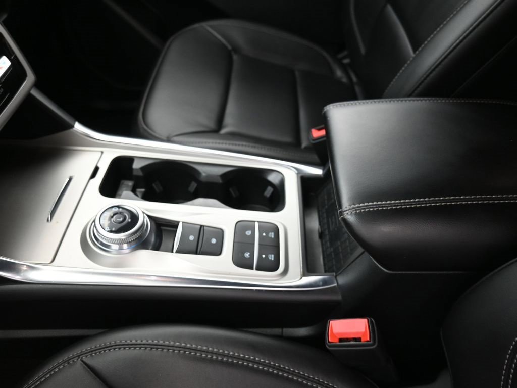 Certified 2023 Ford Explorer XLT w/ Equipment Group 202A image 20