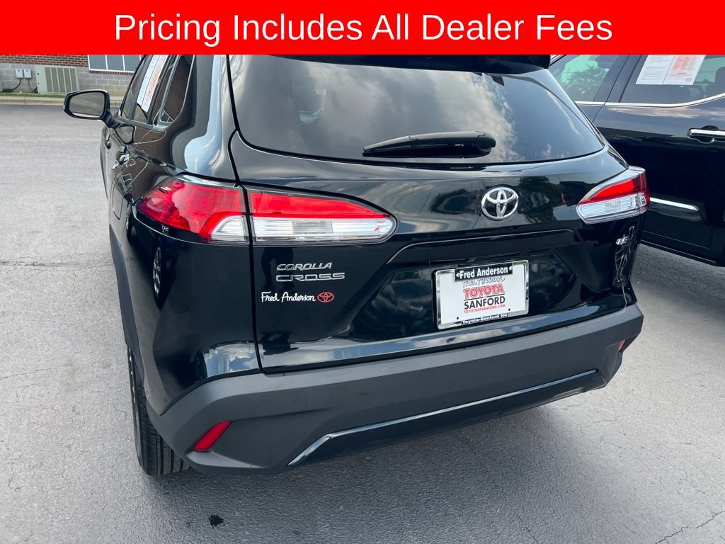 Used 2025 Toyota Corolla Cross LE FWD image 19