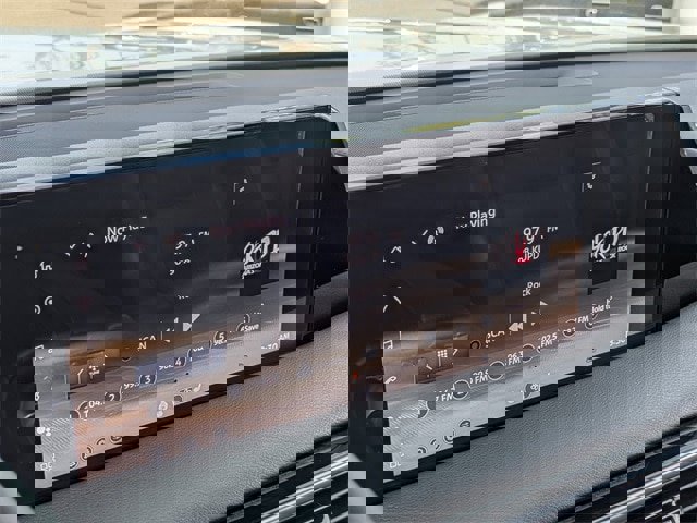 Used 2025 Nissan Armada SL image 26