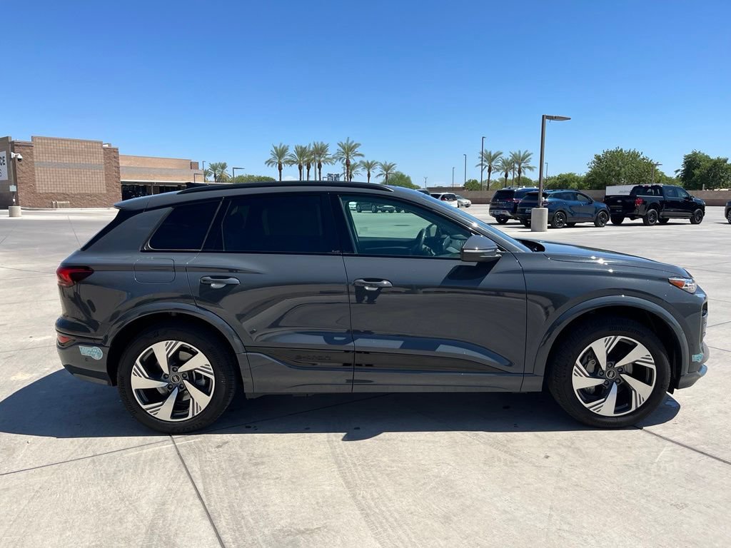 Used 2025 Audi Q6 e-tron Premium Plus w/ Premium Plus AWD/4WD image 6