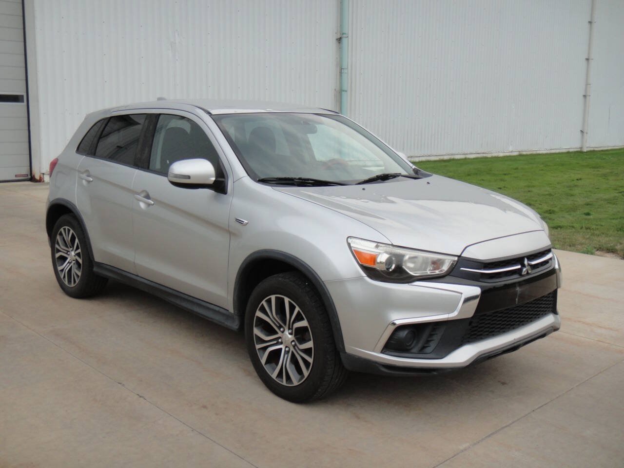 Used 2018 Mitsubishi Outlander Sport ES FWD image 4