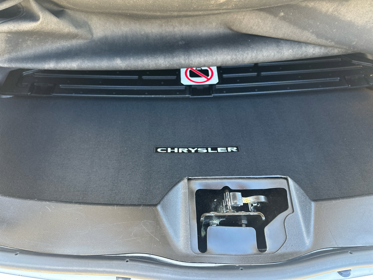 Used 2014 Chrysler 200 Touring image 16