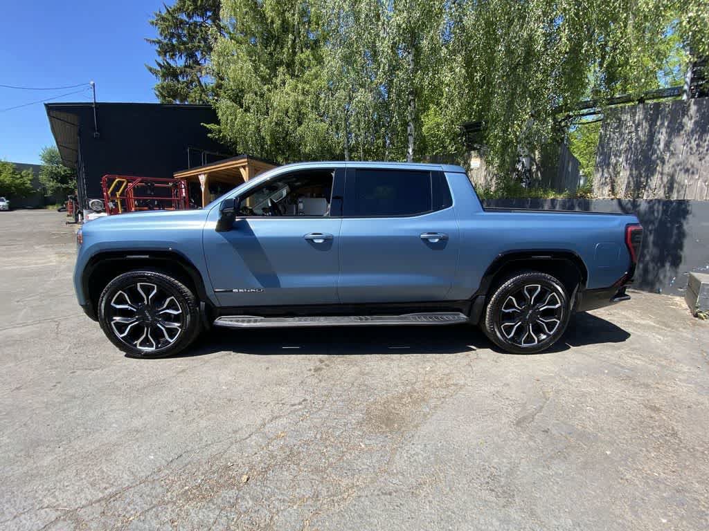 Used 2025 GMC Sierra EV Denali AWD/4WD image 3