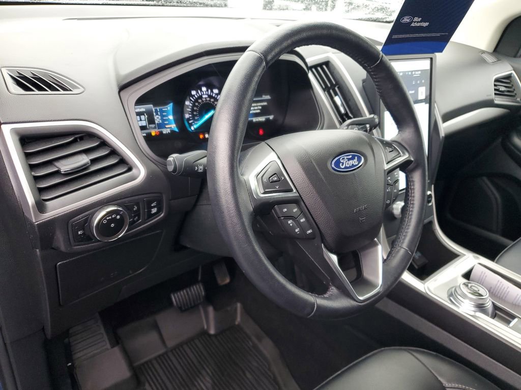 Certified 2023 Ford Edge SEL w/ Convenience Package AWD/4WD image 11