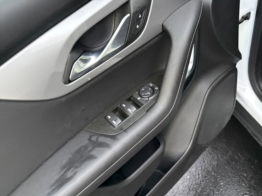 Used 2025 Chevrolet Blazer LT image 14