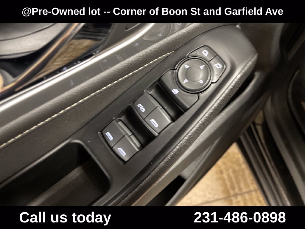 Used 2022 Chevrolet Traverse LT w/ LPO, Floor Liner Package AWD/4WD image 15