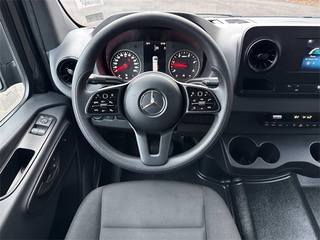Used 2024 Mercedes-Benz Sprinter 2500 image 12
