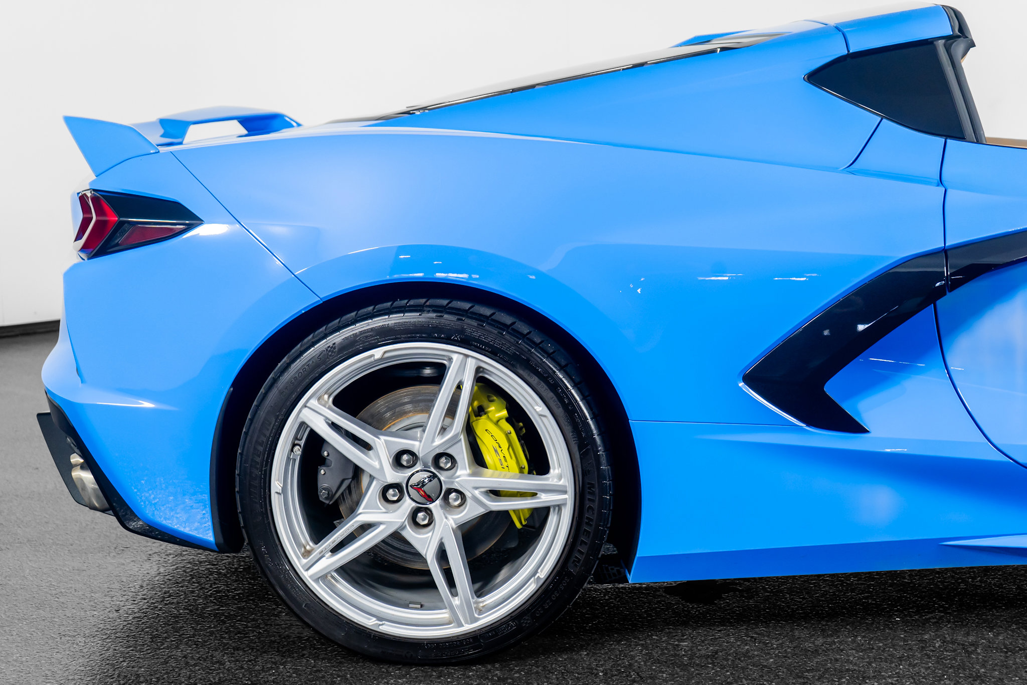 Used 2020 Chevrolet Corvette Stingray Premium Cpe w/ 3LT image 9