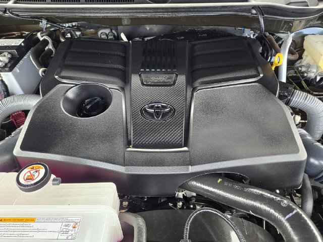 Used 2025 Toyota Tundra Limited w/ Power Package AWD/4WD image 30