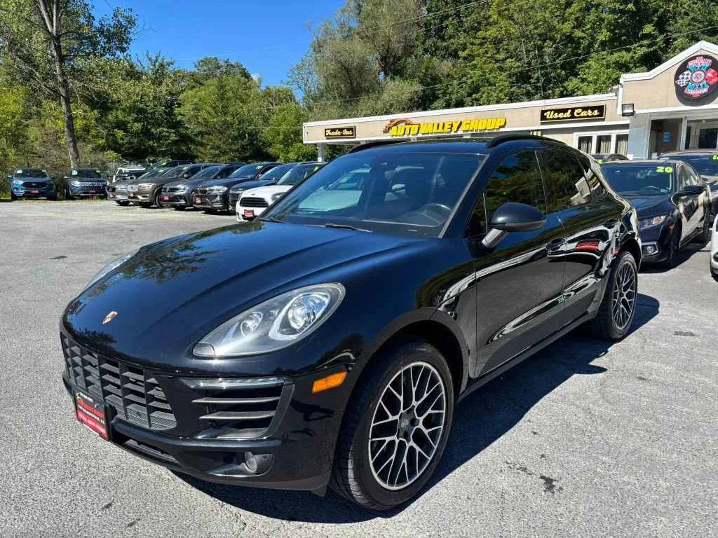 Used 2017 Porsche Macan S AWD/4WD image 4
