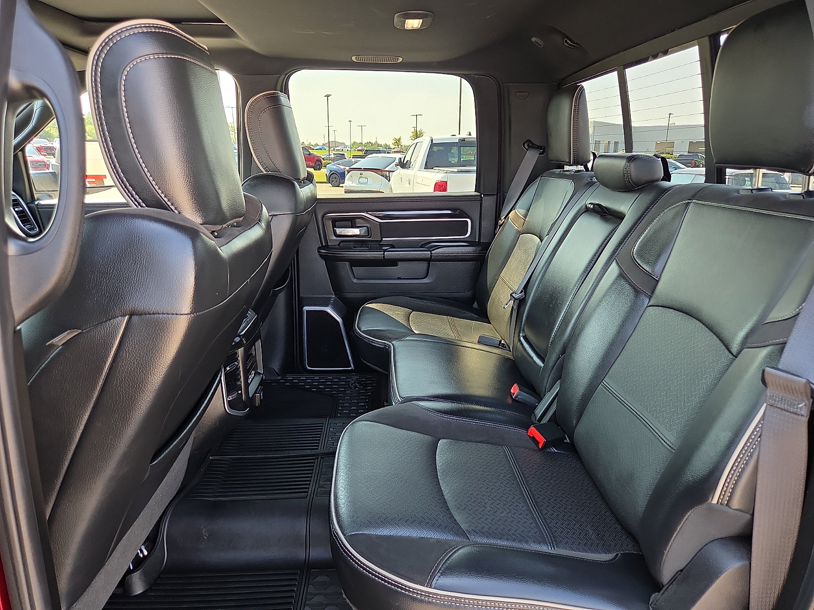 Used 2020 RAM 2500 Laramie w/ Night Edition AWD/4WD image 10